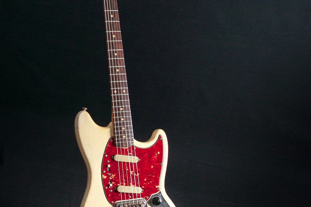 Fender_Mustang_1964_17