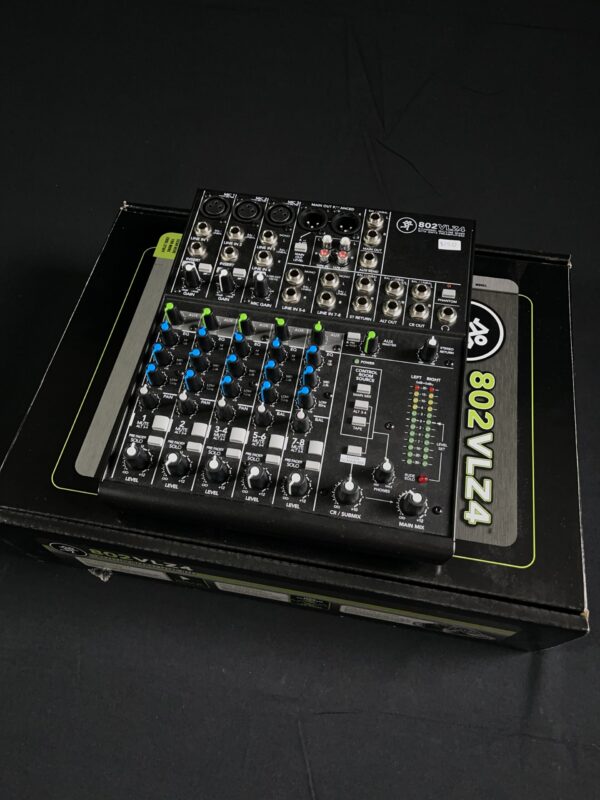Mackie_802VLZ4-01