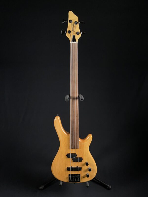 Stagg-BC300FL-NS-Fusion-Fretless-Bass-01