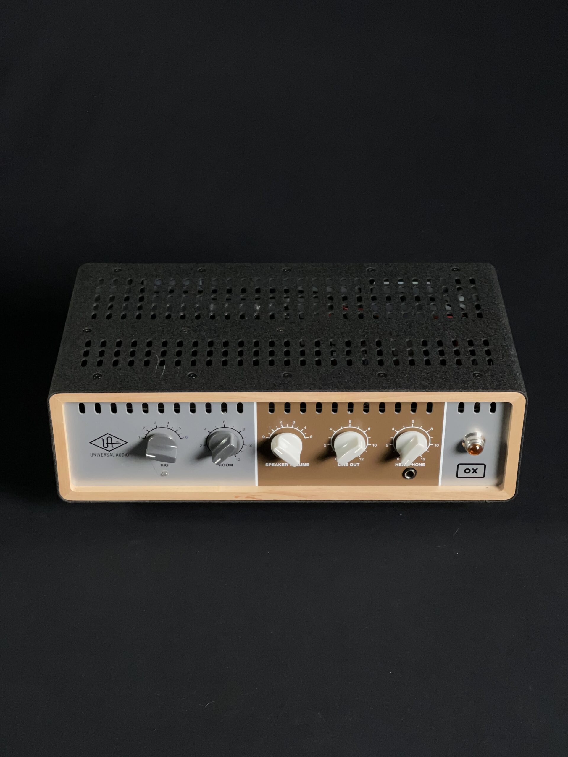 Universal-Audio-OX-Amp-Top-Box-219