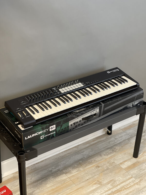 Novation Launchkey 61 MKII MIDI Keyboard - 7601052250927003 - 7163