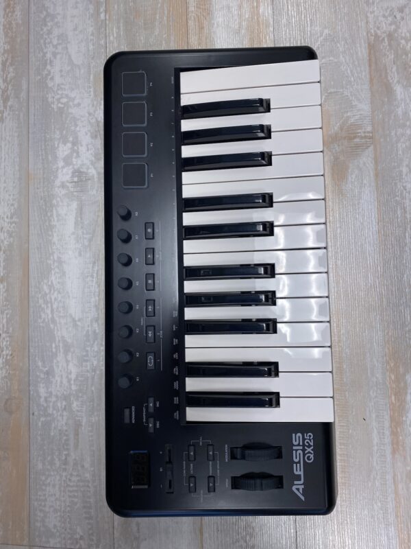 Alesis QX25 MIDI Keyboard Controller 7701330251029001 1
