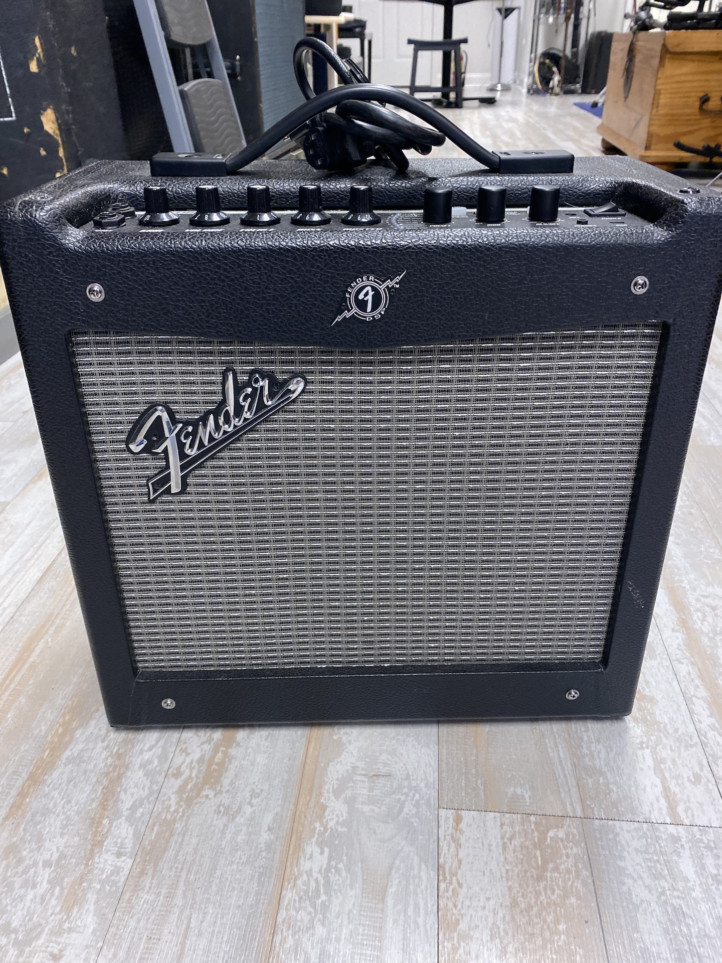 Fender DSP Mustang I Guitar Amp