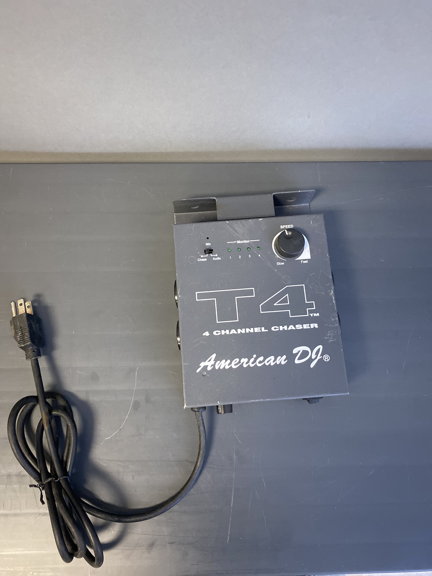 American DJ T4 4 Channel Chaser