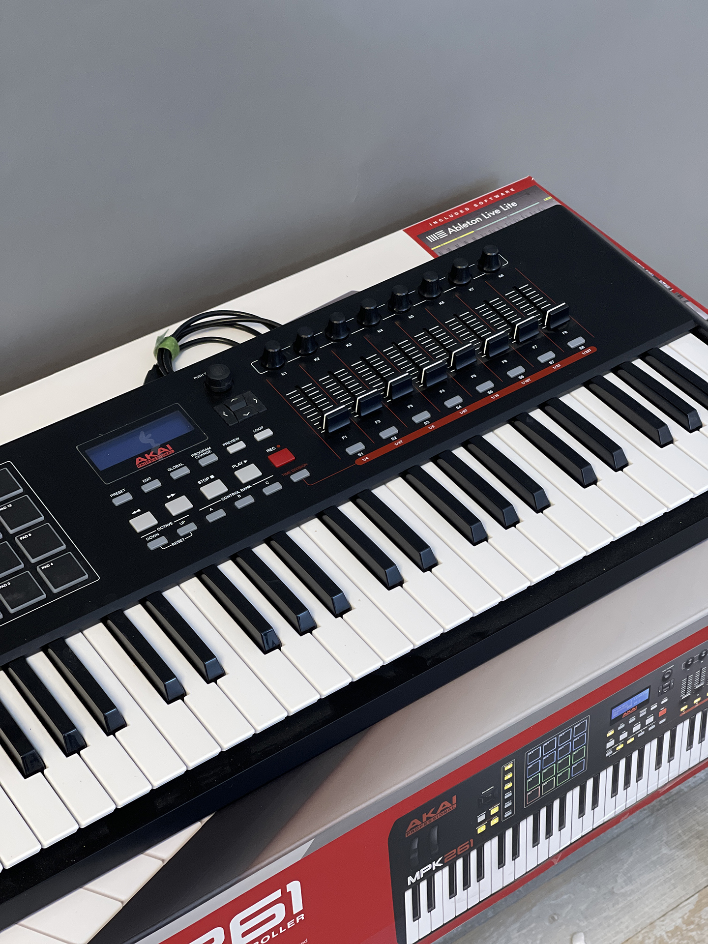 Akai MPK261 MIDI Keyboard | The Local Pickup