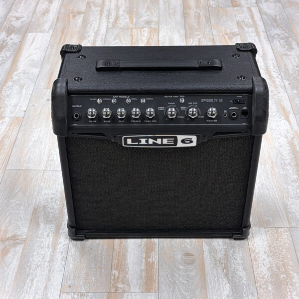 Line 6 Spider IV 15 Watt Guitar Amp