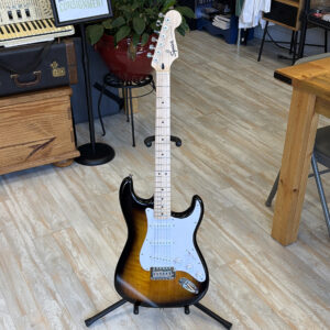 Squier Sonic Series Stratocaster Pack - 2-color Sunburst - Image 3