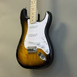 Squier Sonic Series Stratocaster Pack - 2-color Sunburst - Image 12