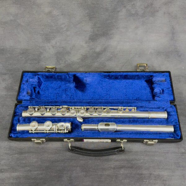 Selmer Signet Closed-Hole C Flute with Hard Case